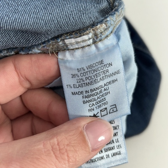 Reitmans Raw Edge High Rise Jeans - Picture 6 of 10